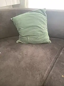 Snapshot of mertt3457 chatting on January 5, 9:37 am mertt3457 online show from January 5, 9:37 am