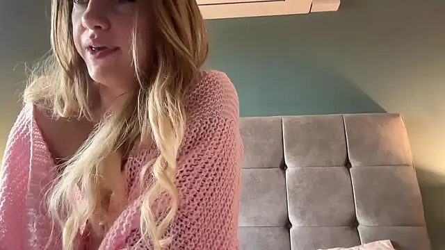 LustfulLuna  online show from February 28, 10:30 am