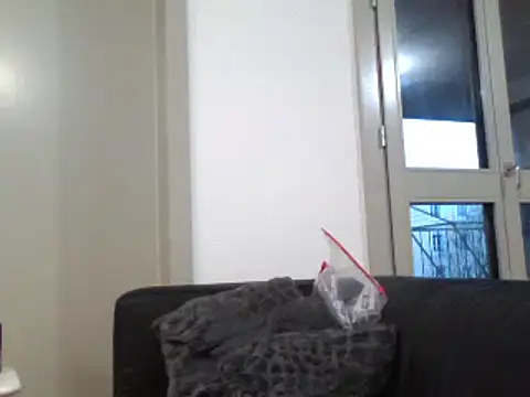 Snapshot of bonbonaumiel chatting on December 11, 3:47 pm bonbonaumiel online show from December 11, 3:47 pm