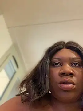 Snapshot of bonbonaumiel chatting on December 26, 1:32 pm bonbonaumiel online show from December 26, 1:32 pm