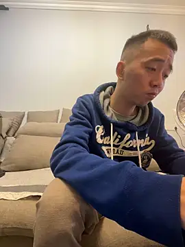 Snapshot of ngg9414 chatting on February 19, 6:11 am ngg9414 online show from February 19, 6:11 am