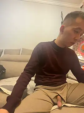 Snapshot of ngg9414 chatting on February 22, 12:19 pm ngg9414 online show from February 22, 12:19 pm