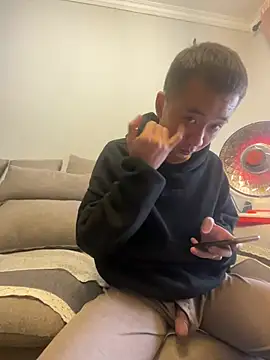 Snapshot of ngg9414 chatting on March 3, 5:42 am ngg9414 online show from March 3, 5:42 am