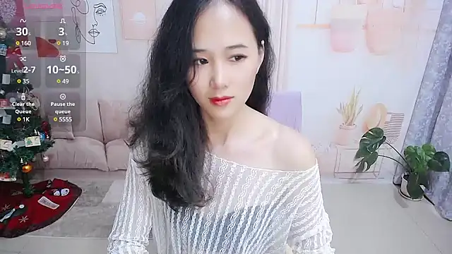 Snapshot of Cheryl_106 chatting on December 25, 5:48 am Cheryl 106 online show from December 25, 5:48 am
