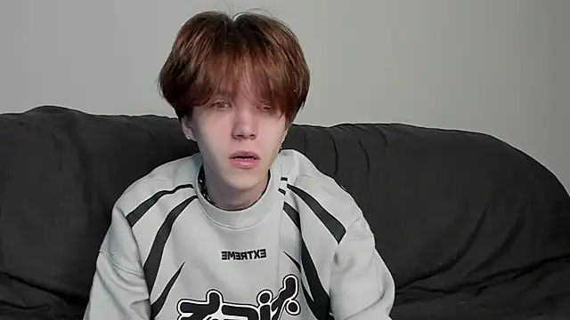 Snapshot of braxiboy chatting on December 5, 9:17 am braxiboy online show from December 5, 9:17 am