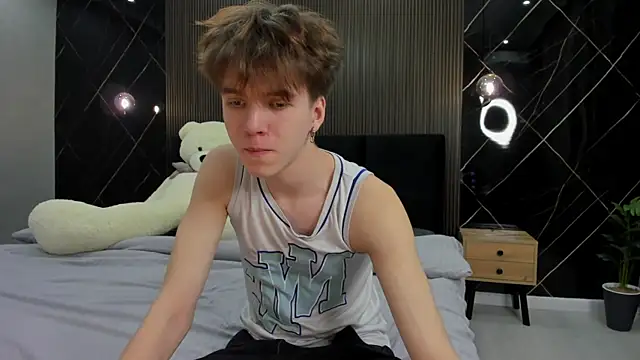 Snapshot of braxiboy chatting on December 30, 12:31 pm braxiboy online show from December 30, 12:31 pm