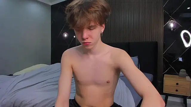 Snapshot of braxiboy chatting on February 5, 2:05 pm braxiboy online show from February 5, 2:05 pm