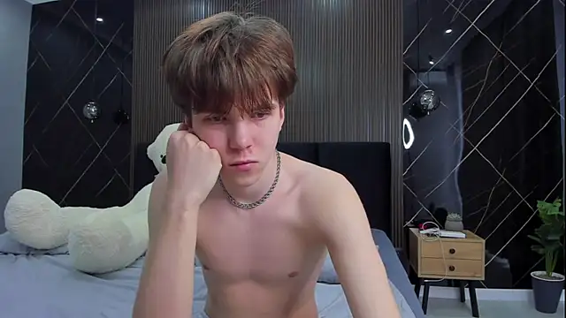 Snapshot of braxiboy chatting on February 9, 9:16 am braxiboy online show from February 9, 9:16 am