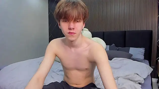 Snapshot of braxiboy chatting on February 13, 1:48 pm braxiboy online show from February 13, 1:48 pm