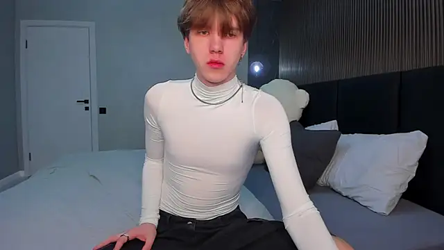 Snapshot of braxiboy chatting on February 19, 10:09 pm braxiboy online show from February 19, 10:09 pm