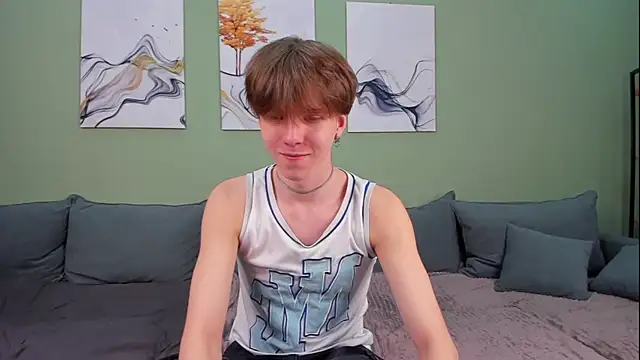 Snapshot of braxiboy chatting on February 27, 2:32 pm braxiboy online show from February 27, 2:32 pm