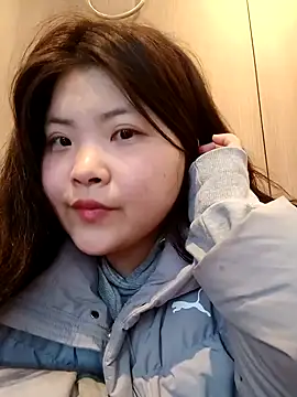 hello098712 online show from February 4, 1:34 am