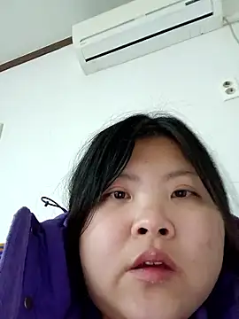 hello098712 online show from December 3, 9:40 am