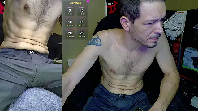 Snapshot of MasterForgedRayy chatting on December 18, 12:21 am MasterForgedRayy online show from December 18, 12:21 am