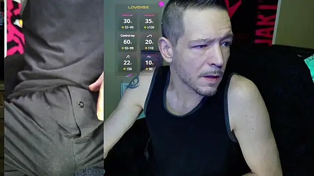 Snapshot of MasterForgedRayy chatting on January 12, 1:58 pm MasterForgedRayy online show from January 12, 1:58 pm