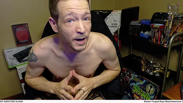 Snapshot of MasterForgedRayy chatting on February 16, 11:05 am MasterForgedRayy online show from February 16, 11:05 am