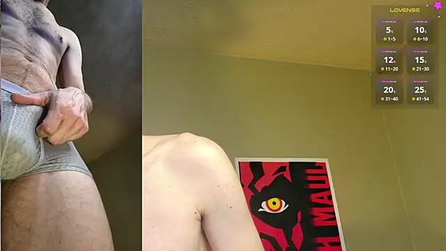 Snapshot of MasterForgedRayy chatting on February 18, 10:38 am MasterForgedRayy online show from February 18, 10:38 am