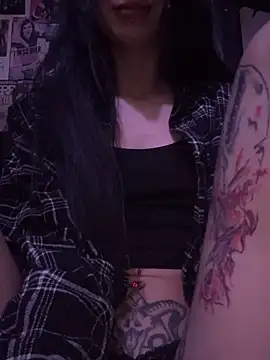 MissMidnightUK online show from February 5, 1:10 am