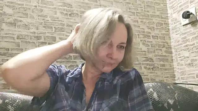 EdithManning online show from January 9, 9:16 pm