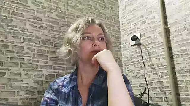 EdithManning online show from January 13, 2:11 pm