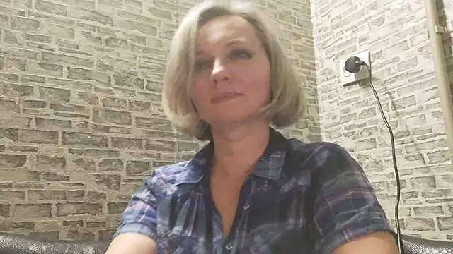 EdithManning online show from January 22, 5:17 pm