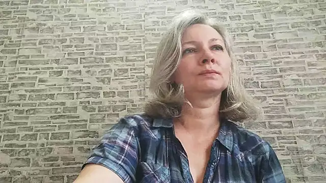 EdithManning online show from September 15, 5:18 am