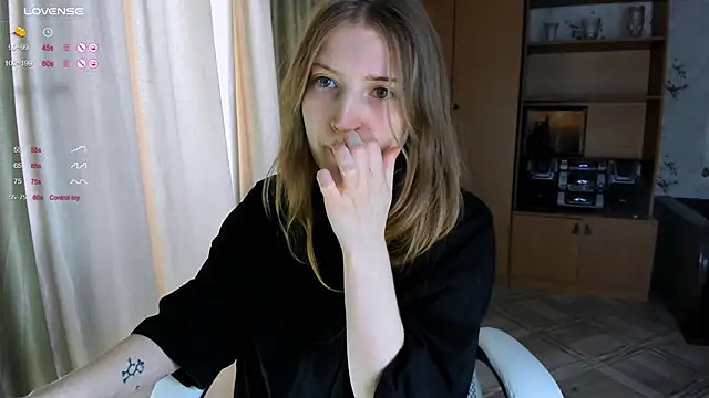 princessaalicc online show from November 22, 7:51 am