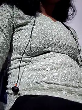 Snapshot of Hot-Anuska chatting on September 14, 10:25 am Hot-Anuska online show from September 14, 10:25 am