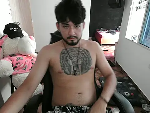 Snapshot of SeduxionDuo chatting on October 30, 7:03 pm SeduxionDuo online show from October 30, 7:03 pm