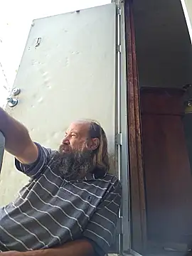 Snapshot of Beyond1978 chatting on November 15, 4:36 pm Beyond1978 online show from November 15, 4:36 pm