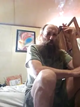 Snapshot of Beyond1978 chatting on December 15, 1:59 pm Beyond1978 online show from December 15, 1:59 pm