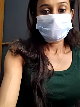 Snapshot of Oleevia chatting on October 27, 8:07 am Oleevia online show from October 27, 8:07 am