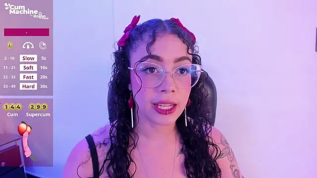 antonelllepiercee online show from September 10, 11:32 am