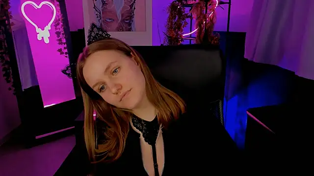 KellyPoter online show from December 12, 4:43 pm