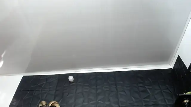 Snapshot of Hanna_Fox_69 chatting on October 22, 12:27 pm Hanna Fox 69 online show from October 22, 12:27 pm