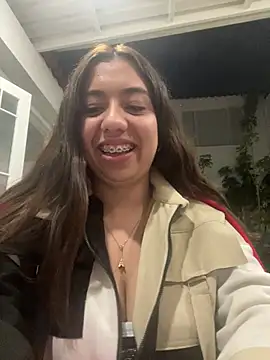 Snapshot of Lea_velle chatting on February 18, 6:59 am Lea velle online show from February 18, 6:59 am