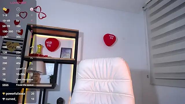 Snapshot of Lea_velle chatting on March 7, 3:51 am Lea velle online show from March 7, 3:51 am