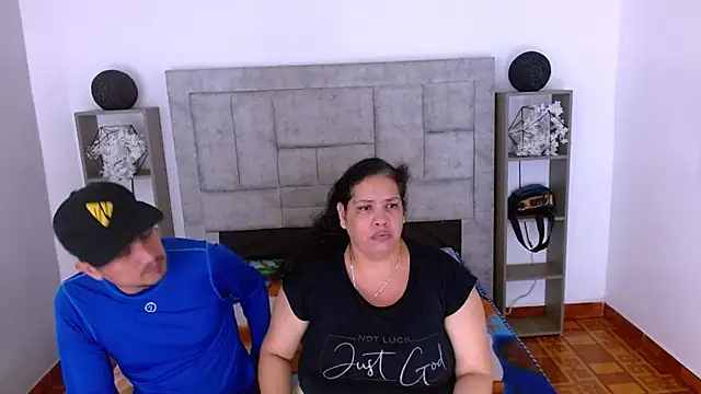 Candy and Jh0n online show from February 17, 7:53 pm