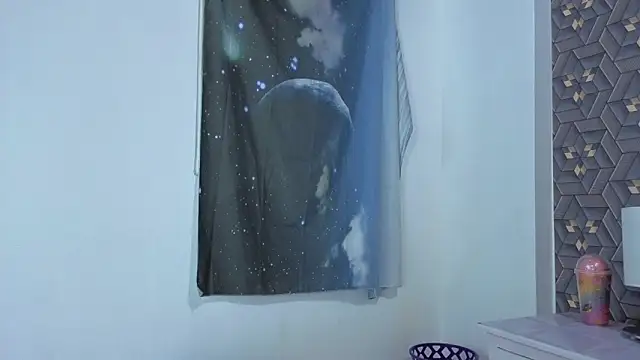 Samantha Collen online show from January 6, 7:39 pm