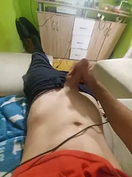 Snapshot of Deniell-01 chatting on November 8, 11:54 am Deniell-01 online show from November 8, 11:54 am