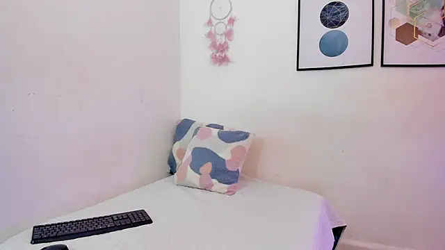 Abriil7 online show from October 1, 3:34 am