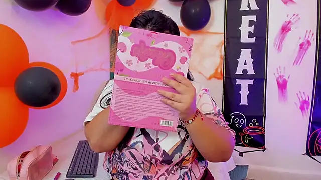 Abriil7 online show from October 31, 3:40 am