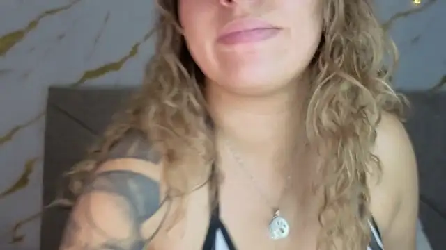 Snapshot of agatha_97_ chatting on September 25, 3:54 am agatha 97 online show from September 25, 3:54 am