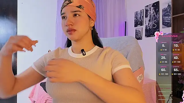 emilyrouxe online show from October 12, 3:22 pm