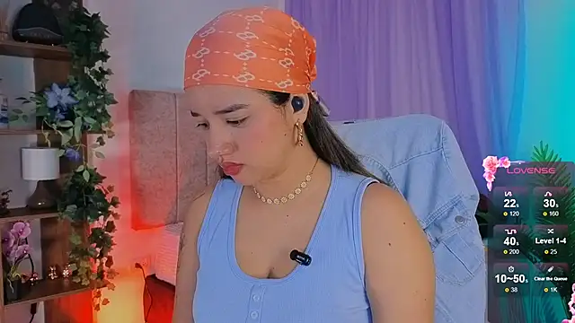 emilyrouxe online show from November 15, 2:57 pm