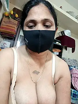 Snapshot of Neha8923 chatting on February 6, 5:51 pm Neha8923 online show from February 6, 5:51 pm