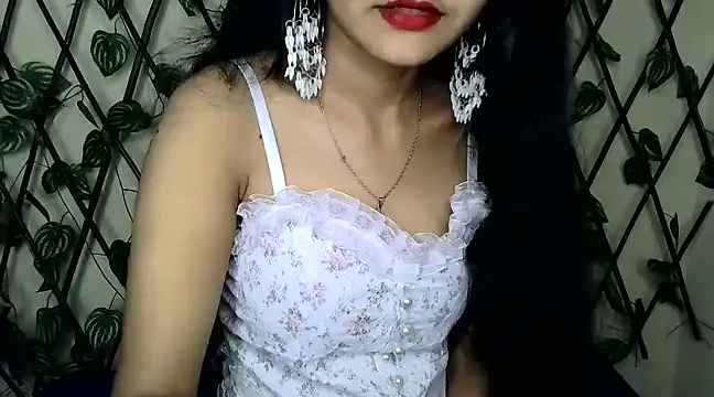 SUZY FROMUS online show from March 11, 5:57 pm