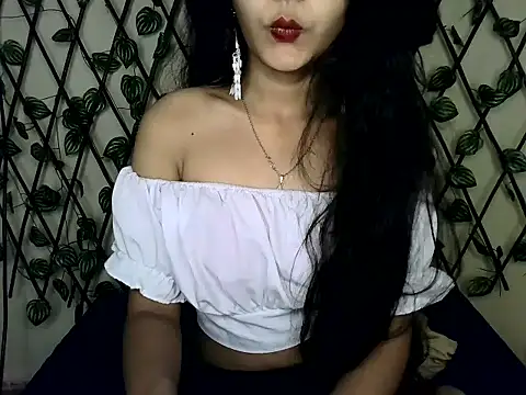 SUZY FROMUS online show from March 19, 10:53 pm