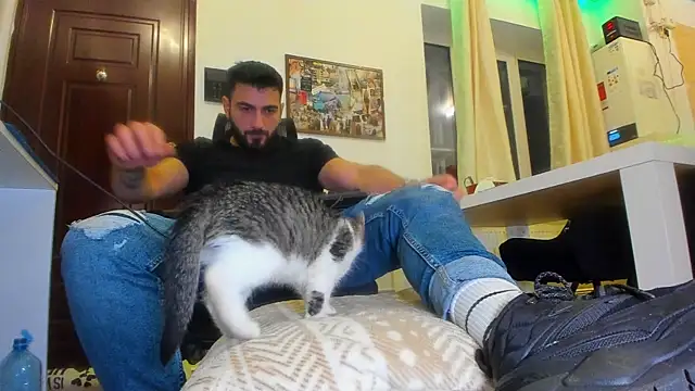 Snapshot of welcometo_hell chatting on November 21, 11:58 pm welcometo hell online show from November 21, 11:58 pm