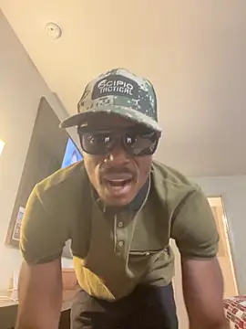 Snapshot of Backshort11 chatting on September 12, 5:18 am Backshort11 online show from September 12, 5:18 am